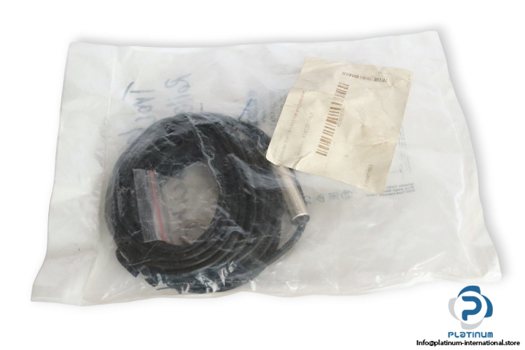 telemecanique-XS612B1PAL5-inductive-proximity-sensor-(new)