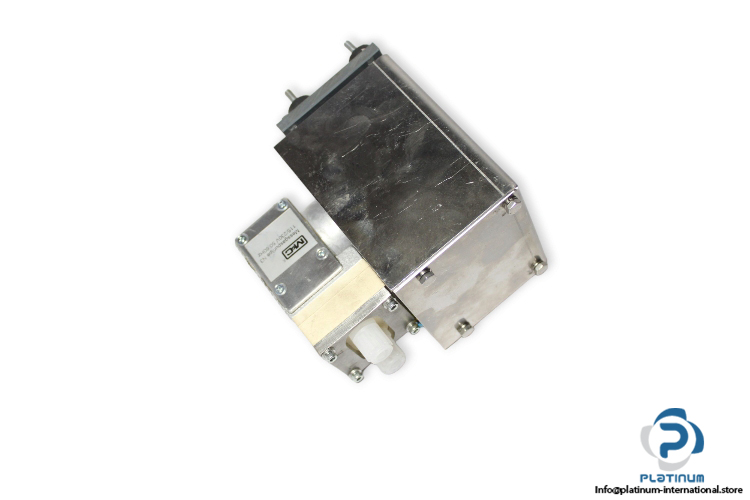 knf-PM29993-86-vacuum-pump-new-2
