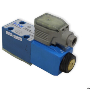 Vickers DG4V 3 2AL M U H7 60 Solenoid Operated Directional Valve