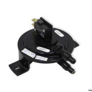 Cleveland Controls RSS-498-108 AIR Pressure Switch