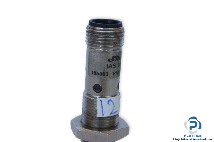 prox-IAS-10-A12-SY5-proximity-switch-(used)-3