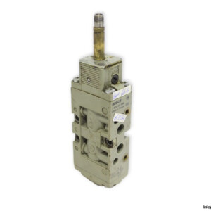Bosch 0 820 022 986 Single Solenoid Valve
