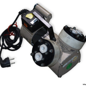 N-726.1.2FT.18-vacuum-pump-(used)