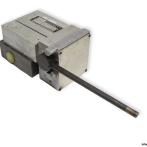 frieseke-hoepfner-W-10-F-L4_3-directional-control-valve-(used)
