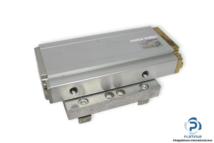pneumax-29L0020853F-pneumatic-cylinder-(used)