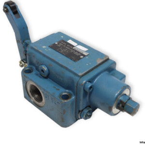 Rexroth-R900469497-directional-control-valve-(used)