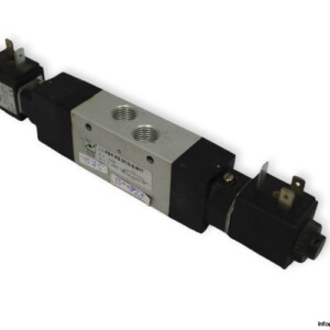 Pneumax-484.53.31.0.0.M11-double-solenoid-valve-with-coil-(used)