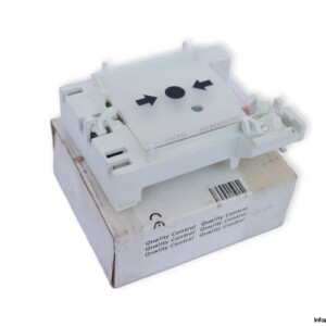 siemens-FDME221-switching-unit-with-direct-alarm-actuation-(new)