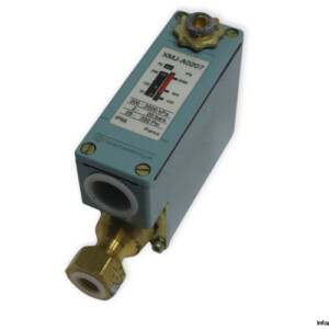 Telemecanique XMJ-A0207 Pressure Switch