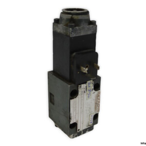Rexroth-3-WE-6-A51_AG24NZ4-solenoid-operated-directional-valve-(used)