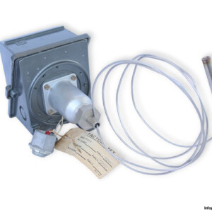 United Electric Controls E402 2BSB Temperature Control Switch