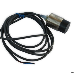 omron-E2A-M30KN20-WP-C1-inductive-proximity-sensor-(New)