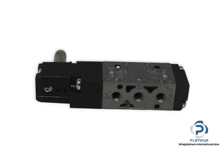 Univer-E-0470-single-solenoid-valve-(new)-2