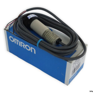 omron-E3F2-R2C4-E-2M-retroreflective-sensor-(New)