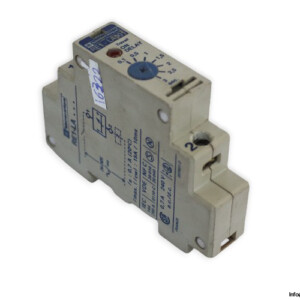telemecanique-RE1-LA001-time-delay-relay-(Used)