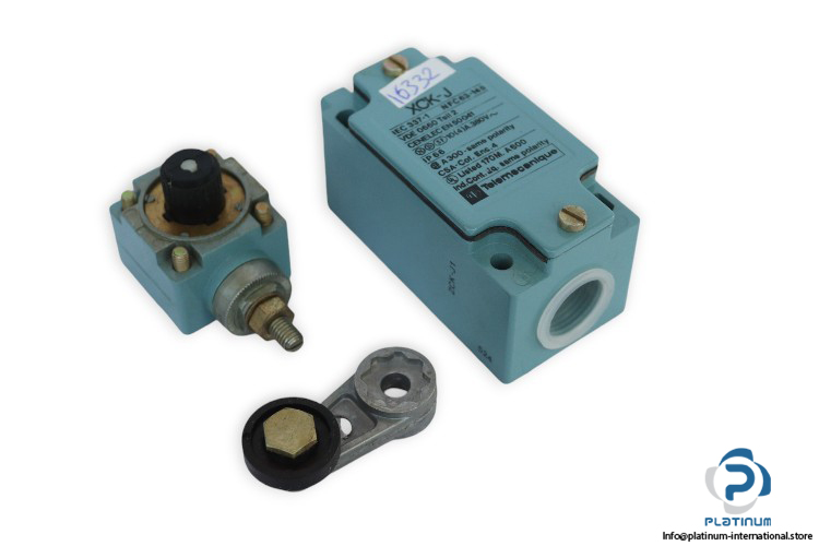 telemecanique-XCK-J10511-limit-switch-(New)