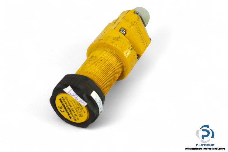 turck-NI15-P30SR-AP6X-inductive-sensor-(Used)