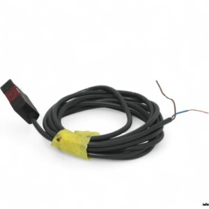 Omron E3S-AT61-L Photoelectric Sensor