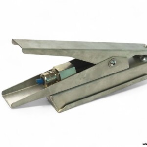 cenelectrex-SIRA-02A-TEX9381-static-grounding-clamp-used