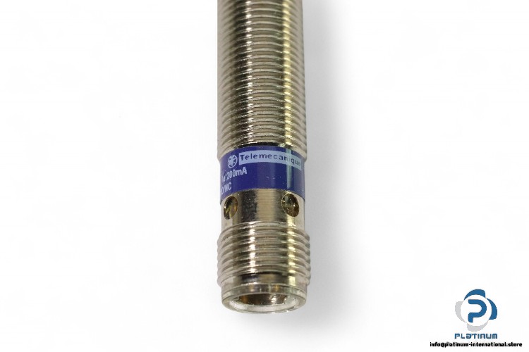 telemecanique-XS1-M12KP340D-inductive-sensor(new)-3