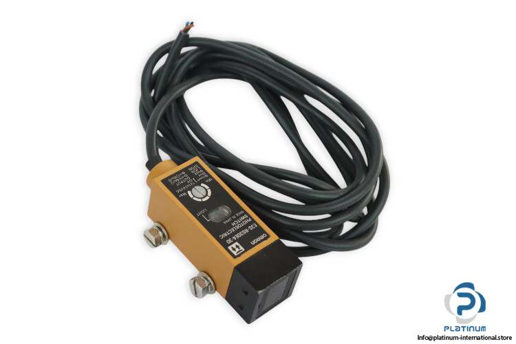 omron-E3S-RS30E4-30-photoelectric-sensor(new)