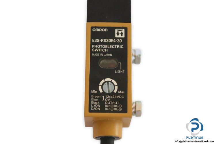 omron-E3S-RS30E4-30-photoelectric-sensor(new)-1