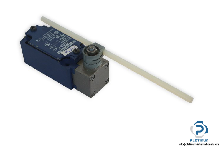 telemecanique-ZCK-J1D_ZCKE05-limit-switch-(new)-2