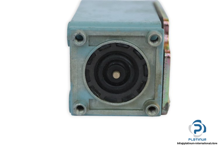 telemecanique-ZC2-JC1-limit-switch-(used)-2