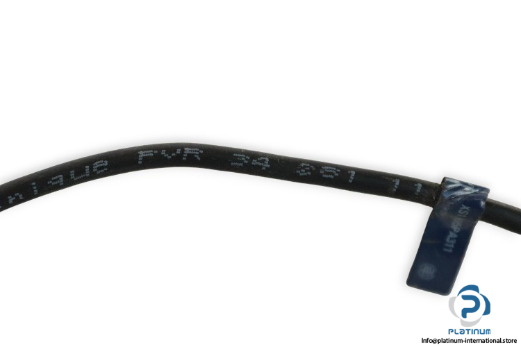 telemecanique-XS1-N05PA311-inductive-proximity-sensor-(new)-4