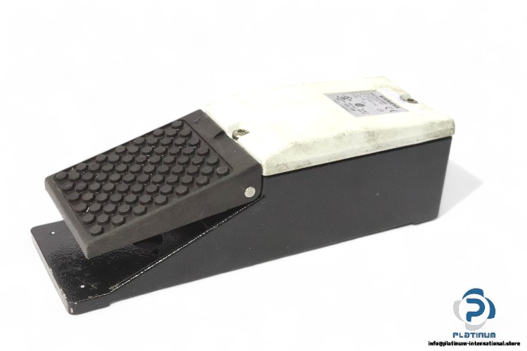 siemens-3SE2902-0AB20-contact-foot-switch(used)