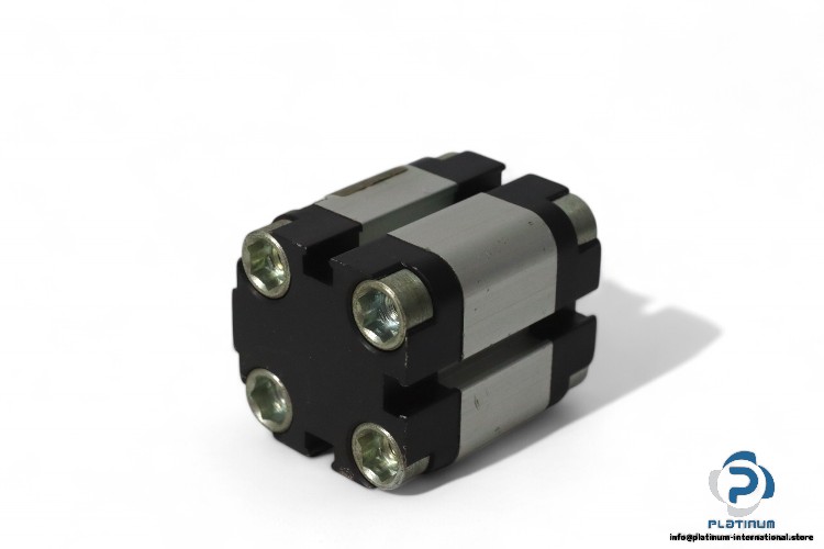 pneumax-1581.25.10.01.1-compact-cylinder(used)-1