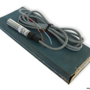 telemecanique-XSA-A05010-inductive-sensor-(new)