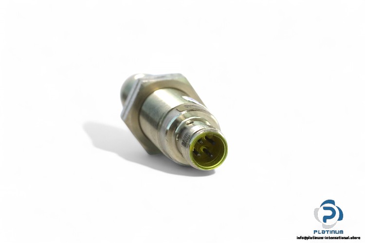 omron-TL-X8MF1-M1-E2-proximity-sensor-(new)-1