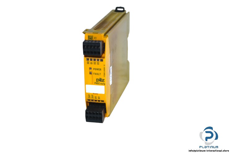 pilz-PNOZ-MO1P-configurable-safety-system-(used)-1