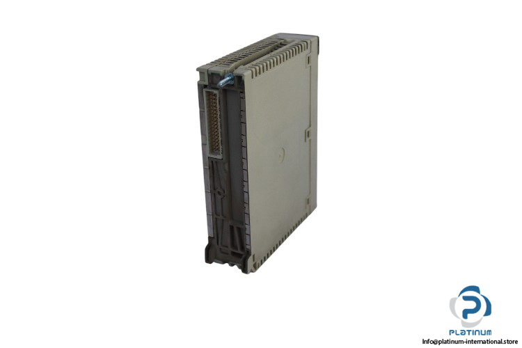 schneider-electric-TSXASY800-analog-output-module-(used)-1