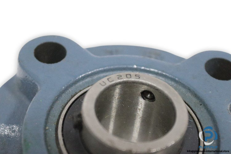 tr-UCFC205-round-flange-ball-bearing-unit-new-2