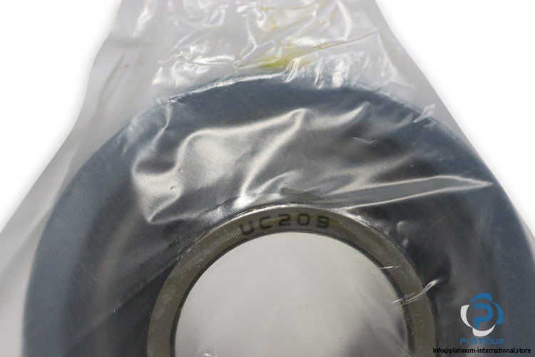 trans-link-UCP-209-pillow-block-ball-bearing-unit-new-carton-1