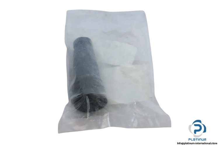 telemecanique-XZC-C18FDP40B-female-straight-connector-(new)