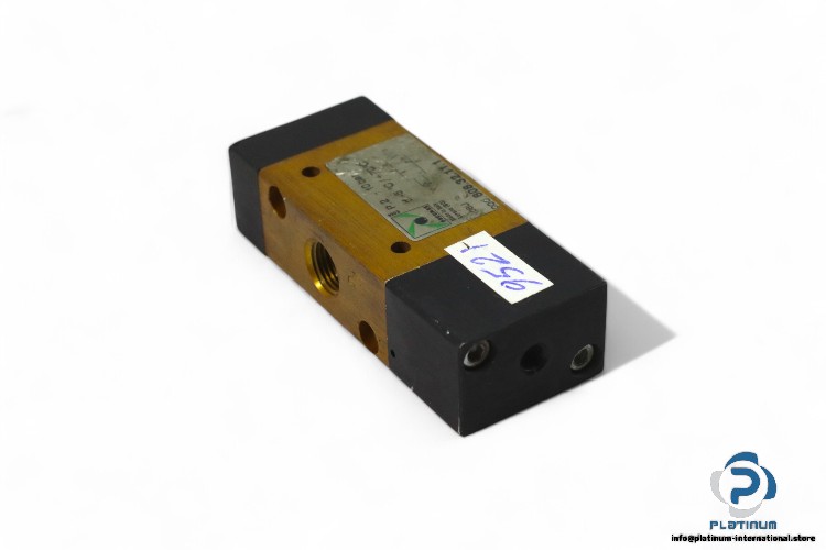 pneumax-808.32.11.1-pilot-spring-valve-(Used)-1