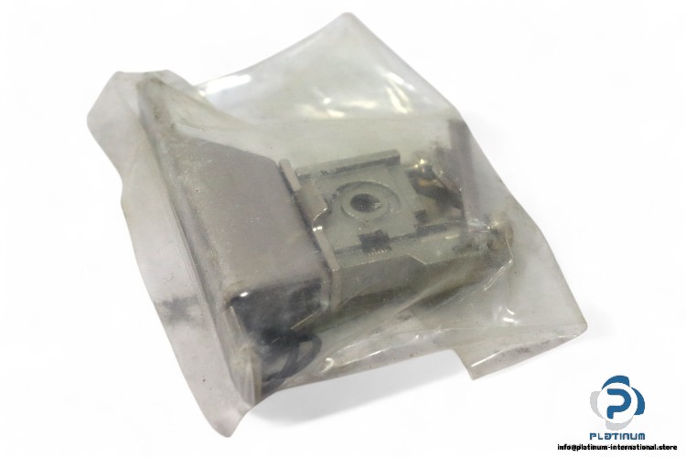 smc-Y100T-spacer-with-bracket-(New)
