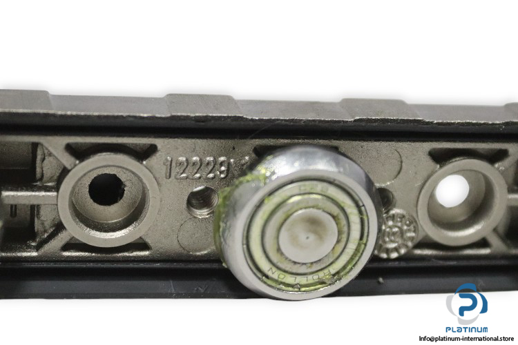 rollon-NTE28140-N0Z3A-linear-roller-bearing-new-carton-2