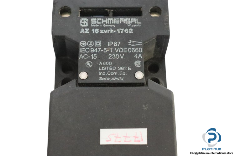 schmersal-AZ-16ZVRK-1762-safety-switch-(used)-1