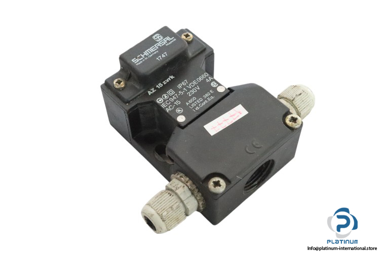 schmersal-AZ-15-ZVRK-safety-switch-(used)