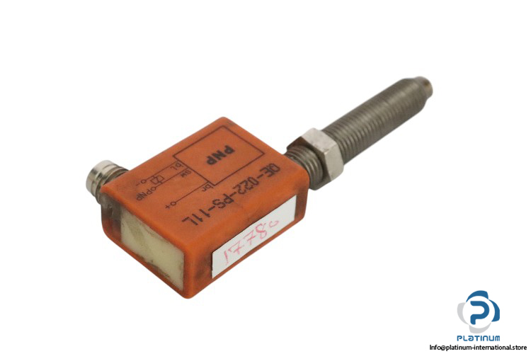 meto-fer-QE-022-PS-11L-inductive-proximity-switch-sensor-(used)-1