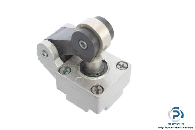 telemecanique-ZCKE23-limit-switch-head-(new)