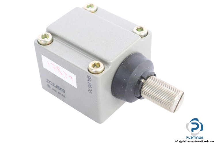 telemecanique-ZC2JE09-limit-switch-head-(new)
