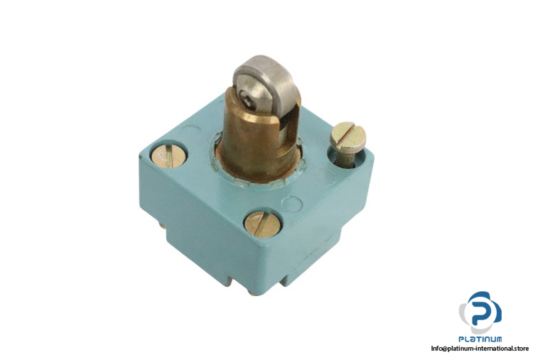 telemecanique-ZCK-E67-limit-switch-head-(new)