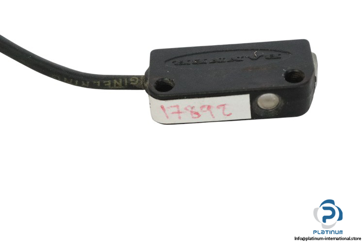 banndr-Q146E-photoelectric-sensor-(used)-3