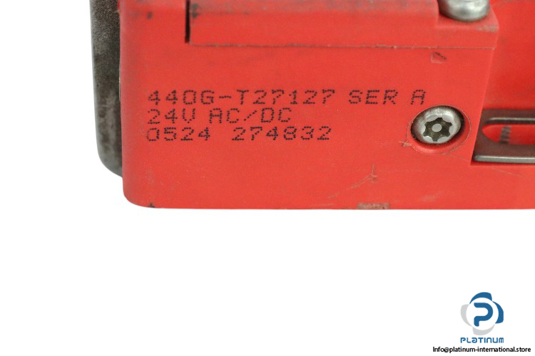 allen-bradley-TLS2-GD2-guard-locking-switch-(used)-2