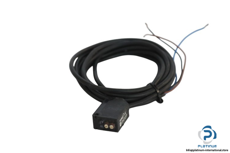 sunx-CX-411D-P-compact-photoelectric-sensor-(used)